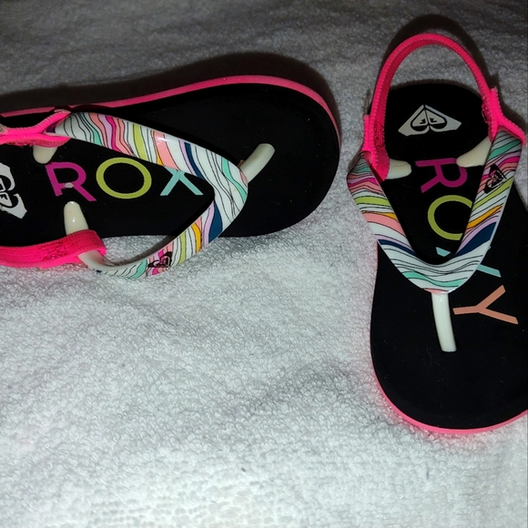 Roxy Toddler Flip Flops with Heel Strap Size 5 - Picture 2 of 5
